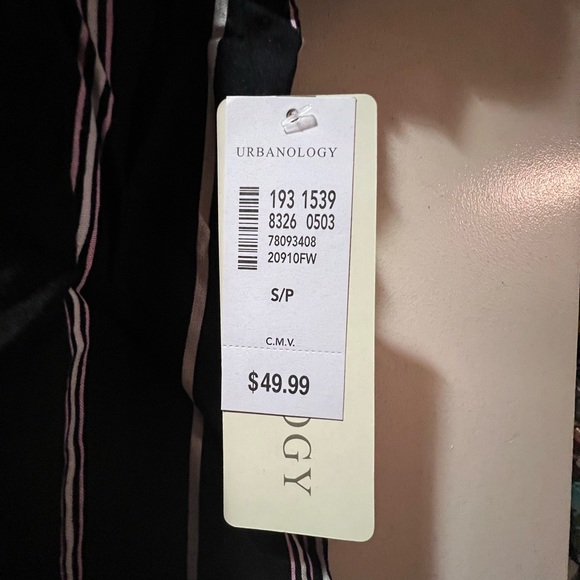 Short sleeve blouse - Picture 2 of 2